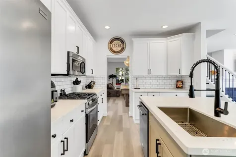 4784 Bridgeport Place Mukilteo WA 98275