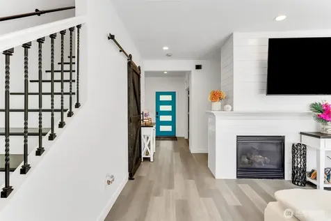 4784 Bridgeport Place Mukilteo WA 98275