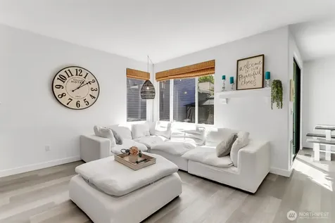 4784 Bridgeport Place Mukilteo WA 98275