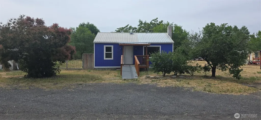 68 NW Ephrata Avenue Soap Lake WA 98851