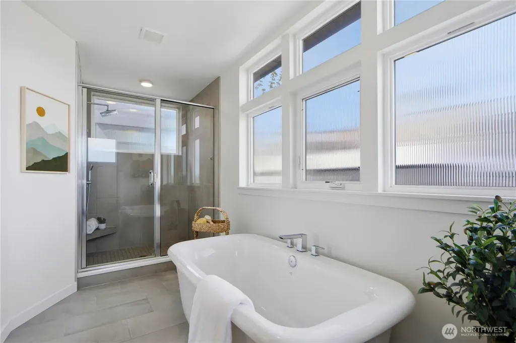 4106 Linden Avenue N Seattle WA 98103