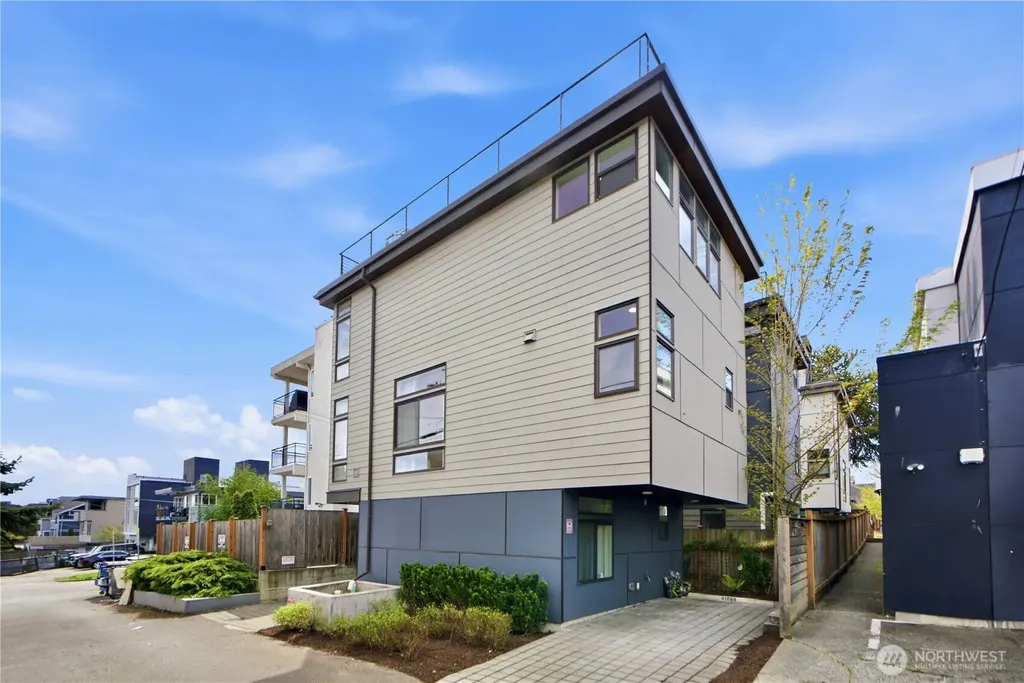 4106 Linden Avenue N Seattle WA 98103