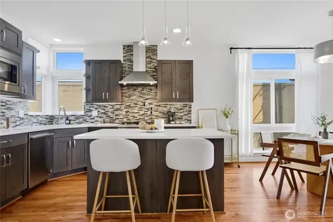 4106 Linden Avenue N Seattle WA 98103
