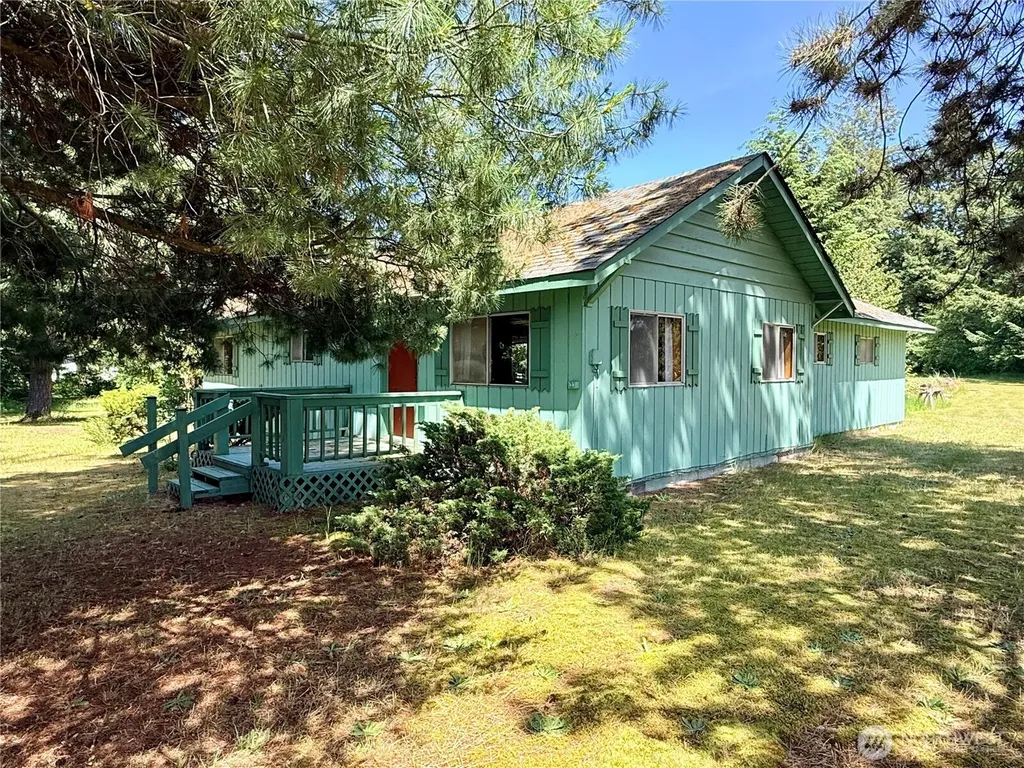 503 Centre Street N Rainier WA 98576