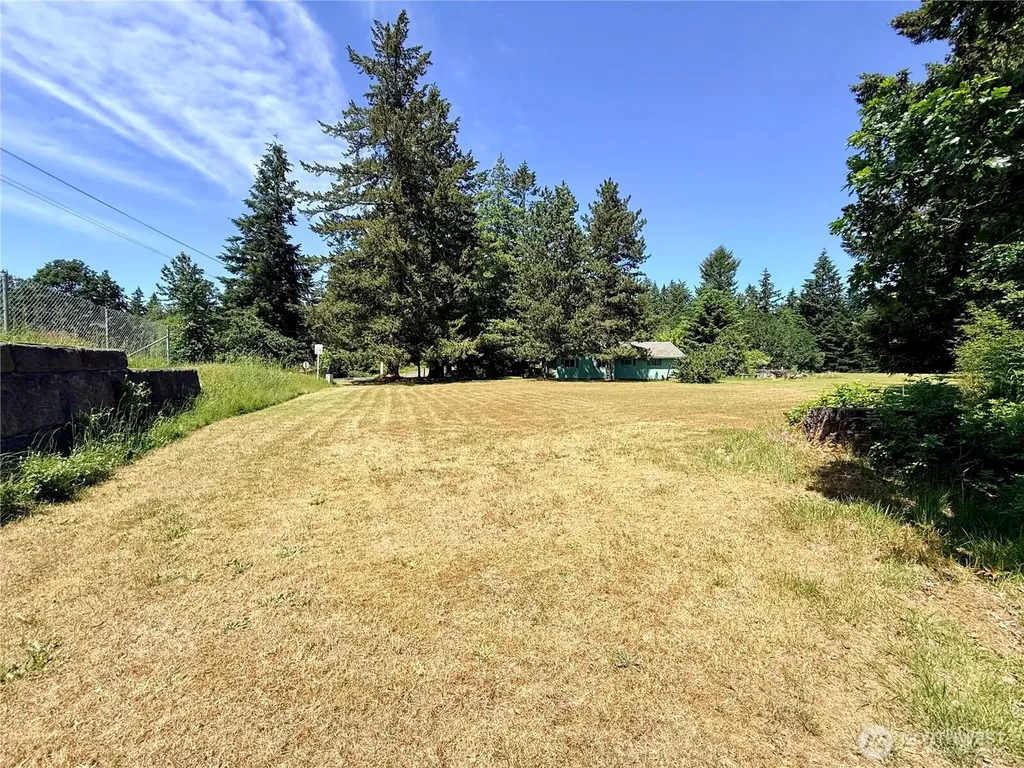 503 Centre Street N Rainier WA 98576