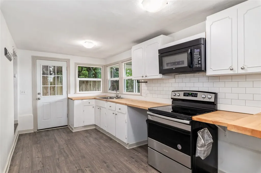1906 N Wycoff Avenue Bremerton WA 98312