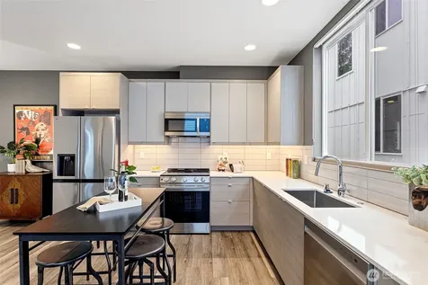 2529 29th Avenue S Seattle WA 98144