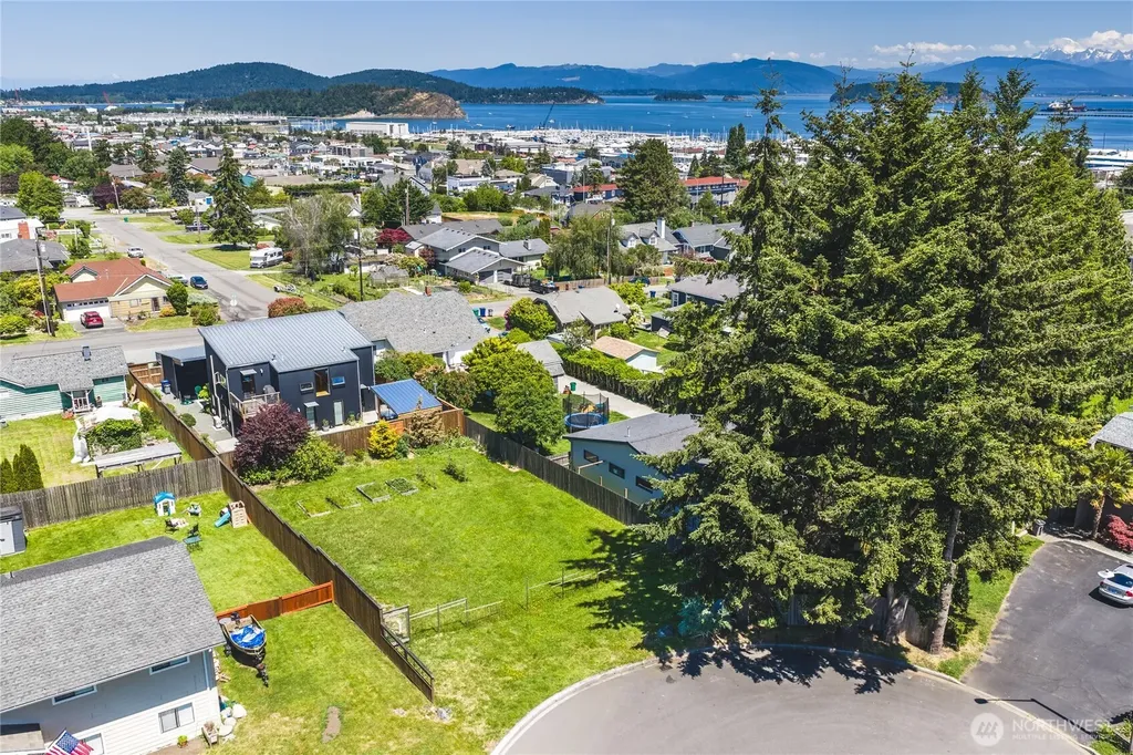1112 37th Street Anacortes WA 98221