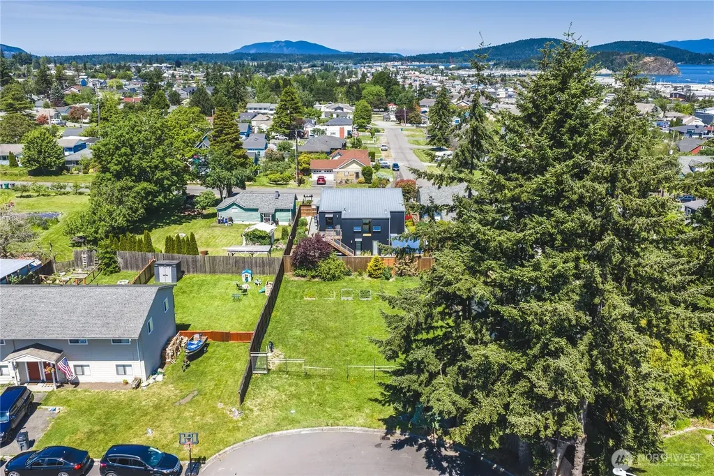 1112 37th Street Anacortes WA 98221