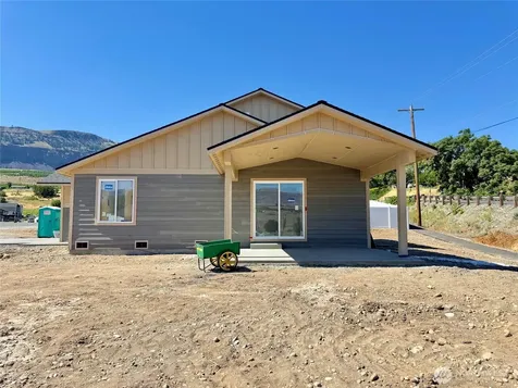 145 Juanita Way Malaga WA 98828