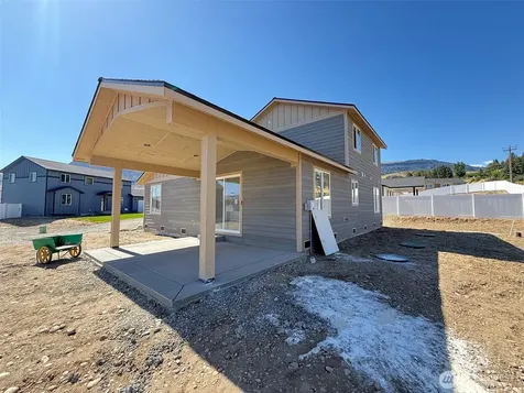 145 Juanita Way Malaga WA 98828