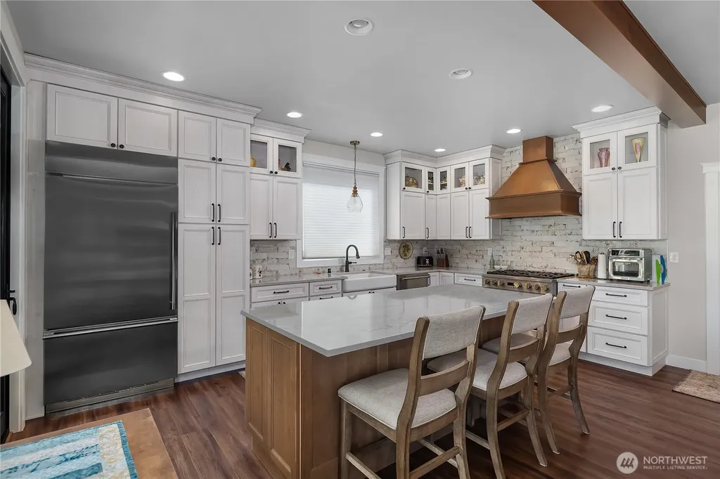 1061 E Ballantrae Drive Shelton WA 98584