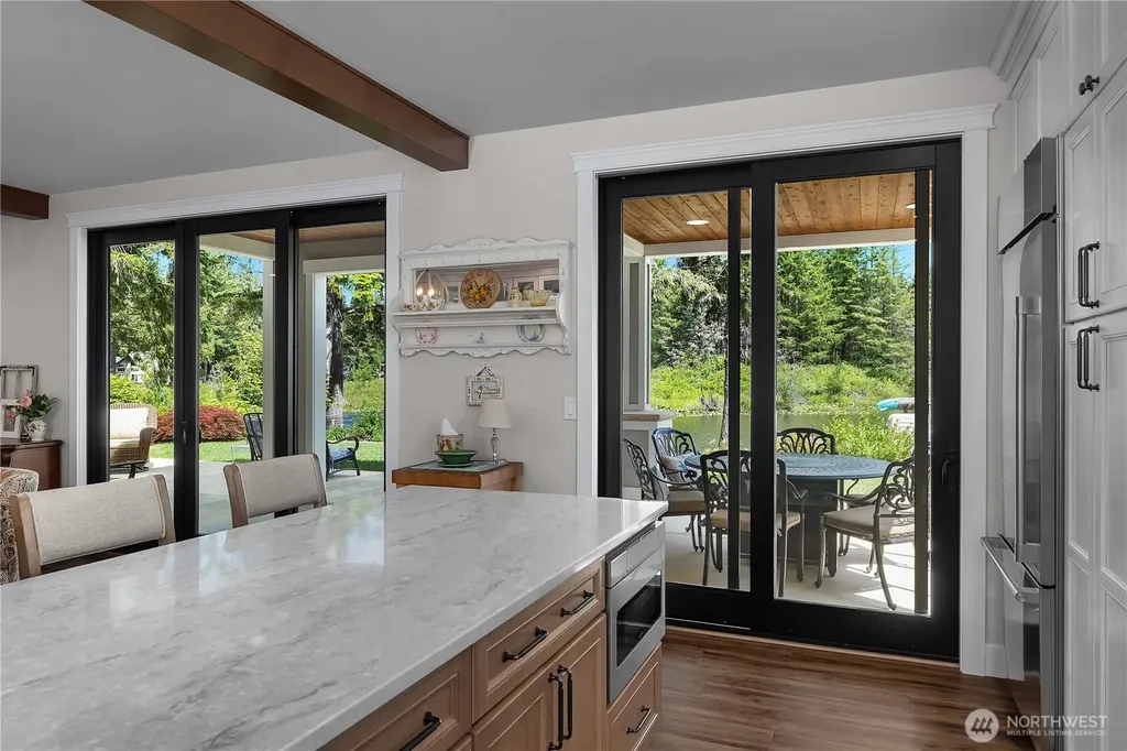 1061 E Ballantrae Drive Shelton WA 98584