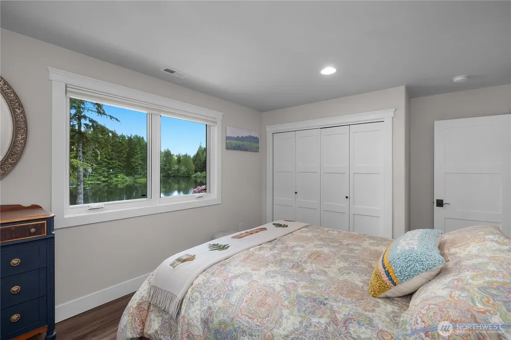 1061 E Ballantrae Drive Shelton WA 98584
