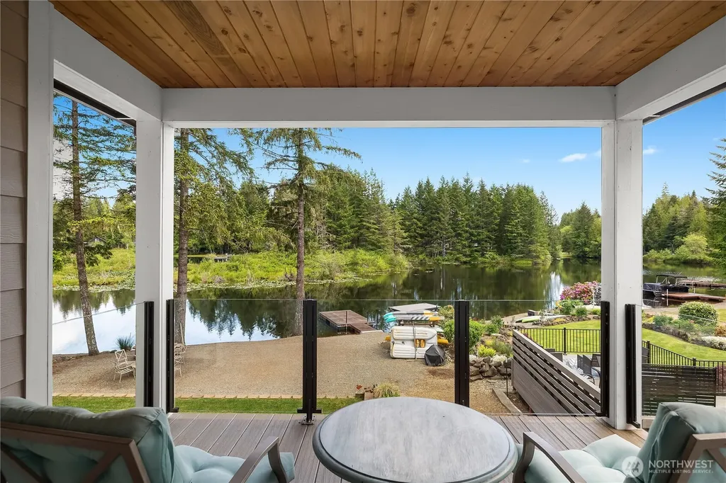 1061 E Ballantrae Drive Shelton WA 98584