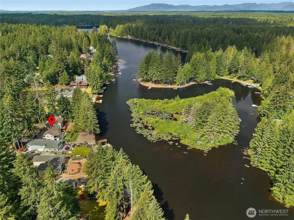 1061 E Ballantrae Drive Shelton WA 98584