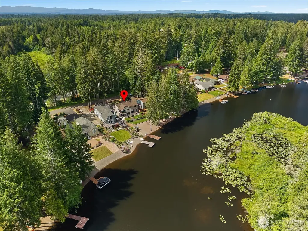 1061 E Ballantrae Drive Shelton WA 98584