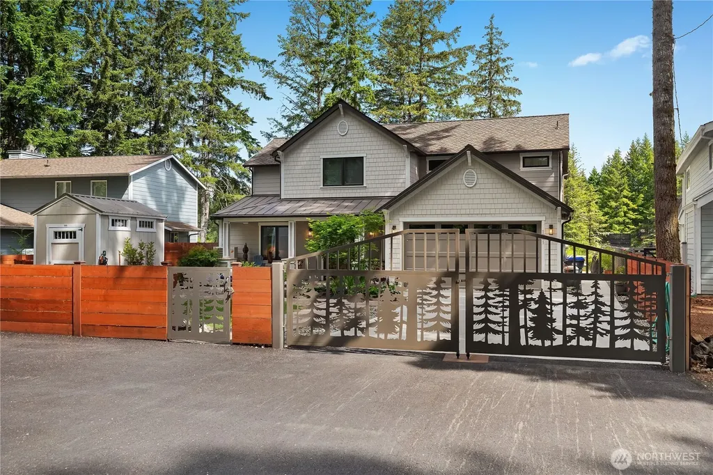 1061 E Ballantrae Drive Shelton WA 98584
