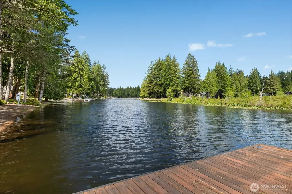 1061 E Ballantrae Drive Shelton WA 98584