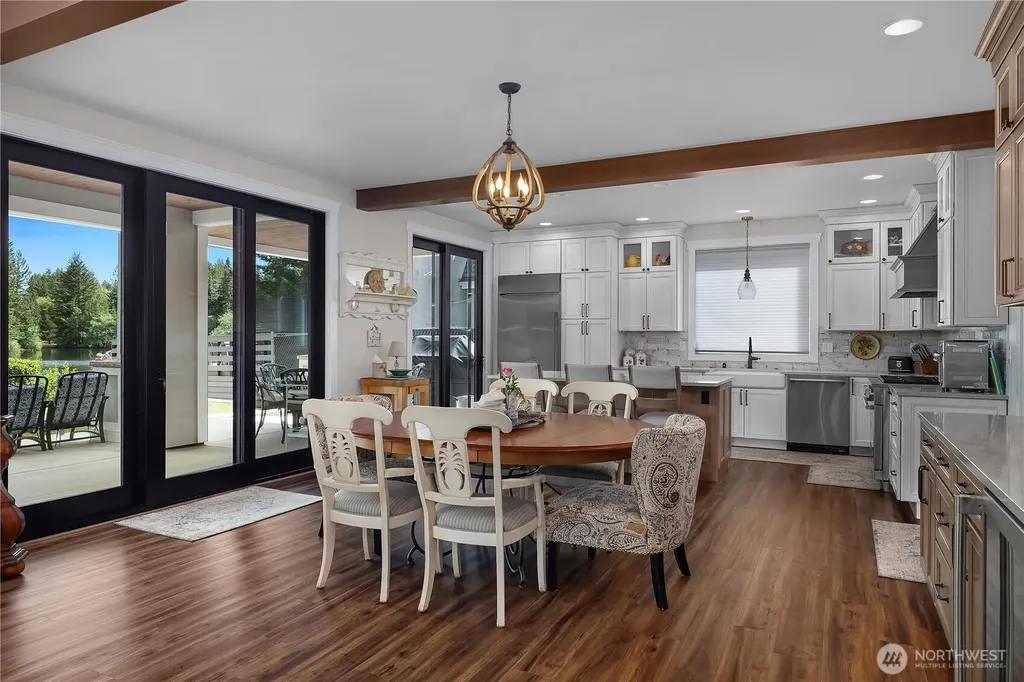 1061 E Ballantrae Drive Shelton WA 98584