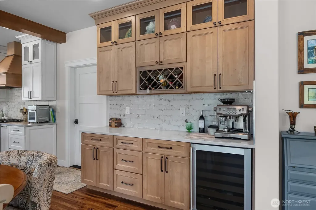 1061 E Ballantrae Drive Shelton WA 98584