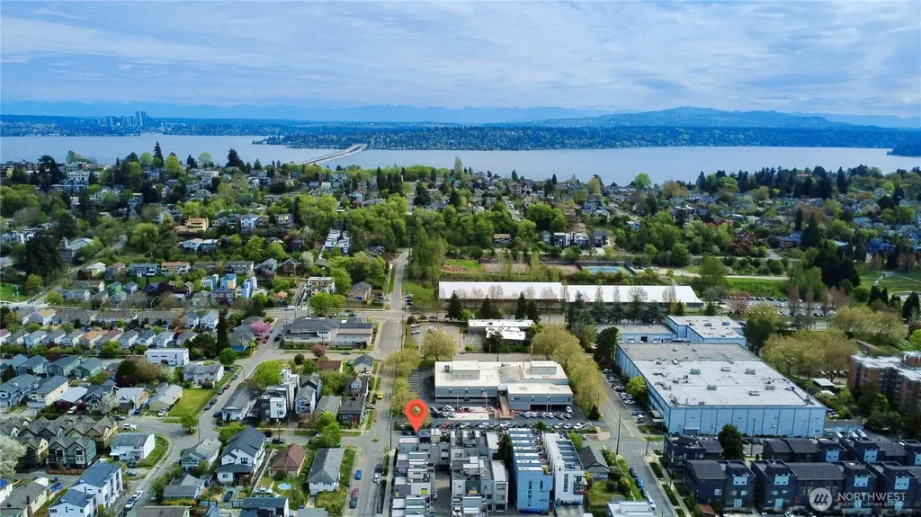 1901 25th Avenue S Seattle WA 98144