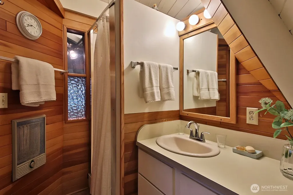 5536 Mutiny Sands Road Freeland WA 98249