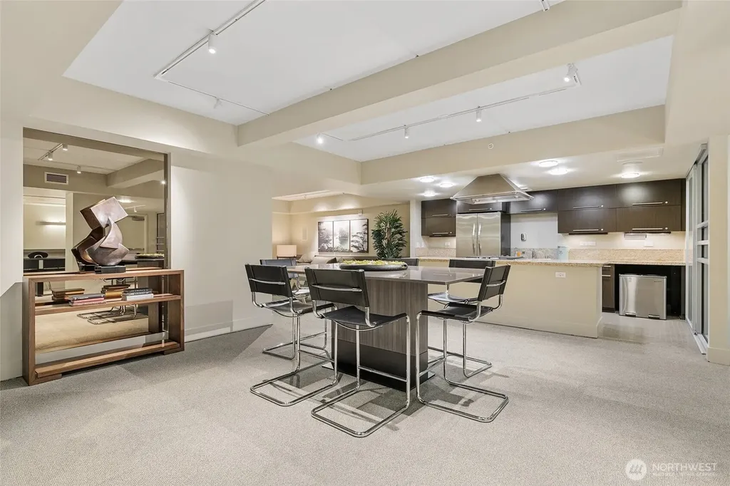2911 2nd Avenue Seattle WA 98121