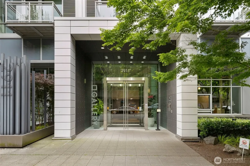 2911 2nd Avenue Seattle WA 98121