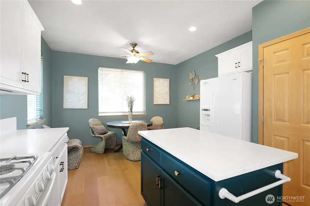 8542 Bainbridge Loop NE Lacey WA 98516