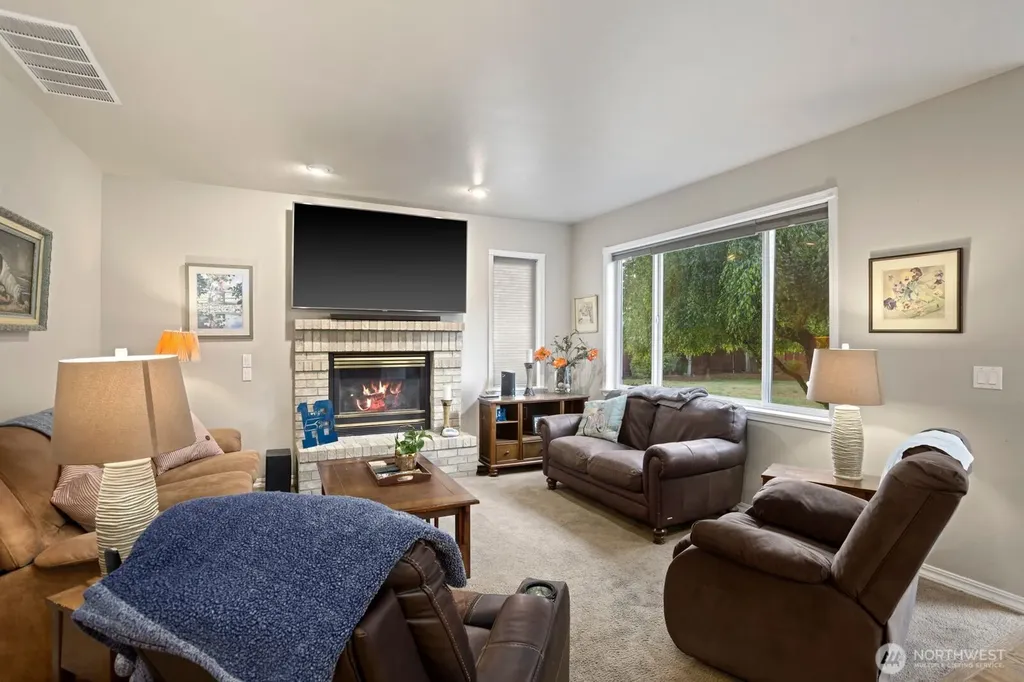 21806 SE 296th Street Black Diamond WA 98010
