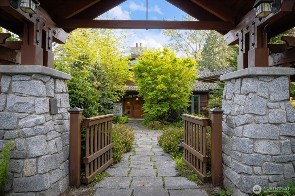2141 Northshore Road Bellingham WA 98226