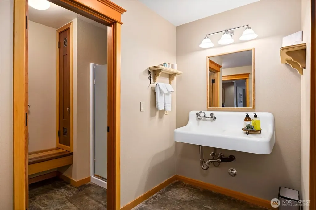 2141 Northshore Road Bellingham WA 98226
