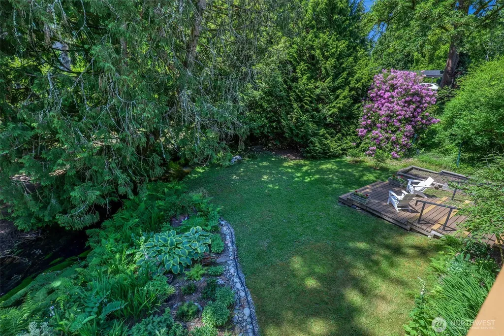 9543 46th Avenue NE Seattle WA 98115