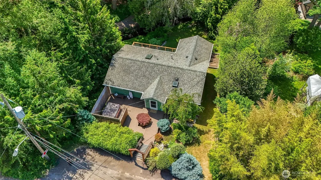 9543 46th Avenue NE Seattle WA 98115