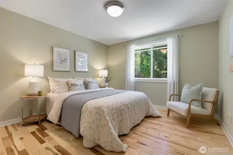 9543 46th Avenue NE Seattle WA 98115