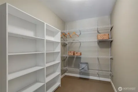 9543 46th Avenue NE Seattle WA 98115