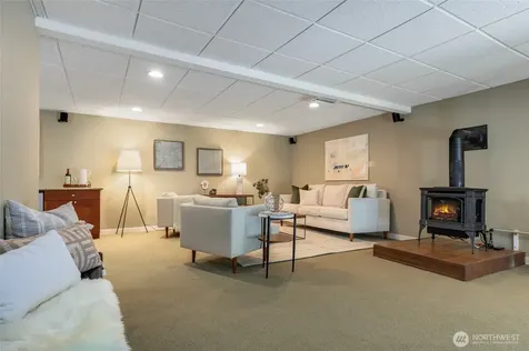 9543 46th Avenue NE Seattle WA 98115
