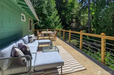 9543 46th Avenue NE Seattle WA 98115