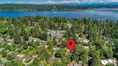 9543 46th Avenue NE Seattle WA 98115