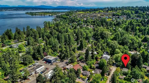 9543 46th Avenue NE Seattle WA 98115