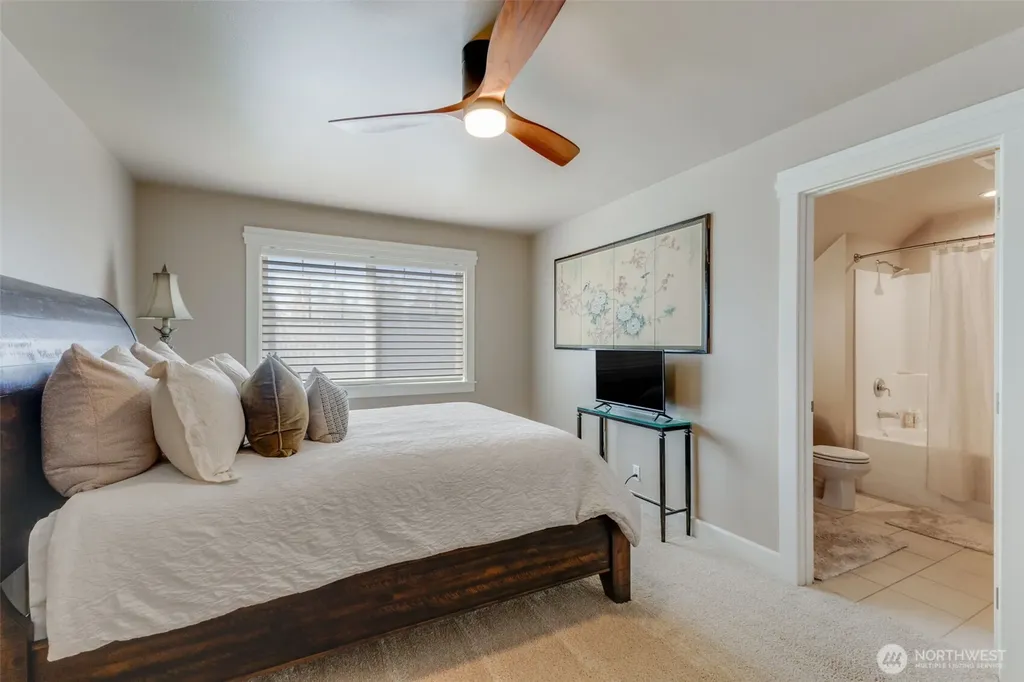 11405 65th Avenue NW Gig Harbor WA 98332