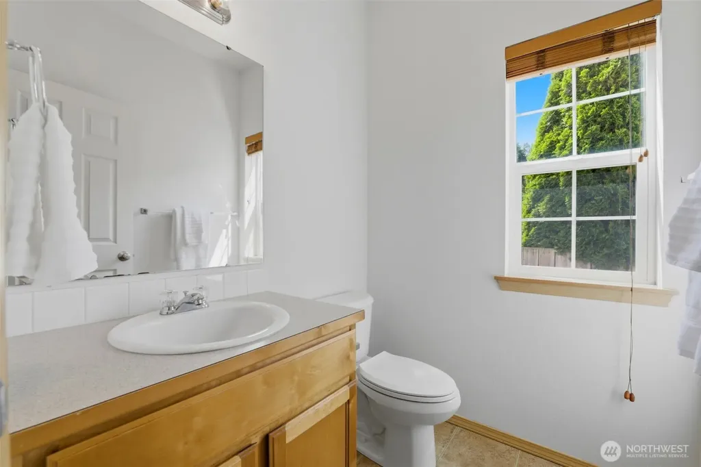 18562 97th Avenue E Puyallup WA 98375