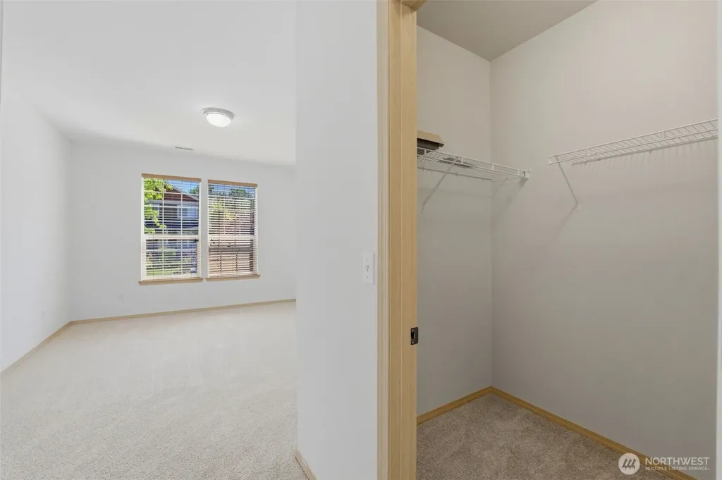 18562 97th Avenue E Puyallup WA 98375