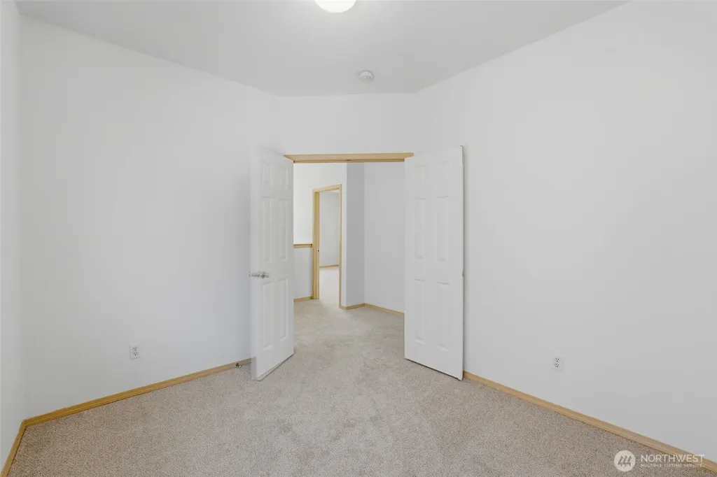 18562 97th Avenue E Puyallup WA 98375
