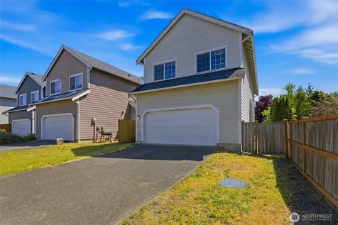 18562 97th Avenue E Puyallup WA 98375