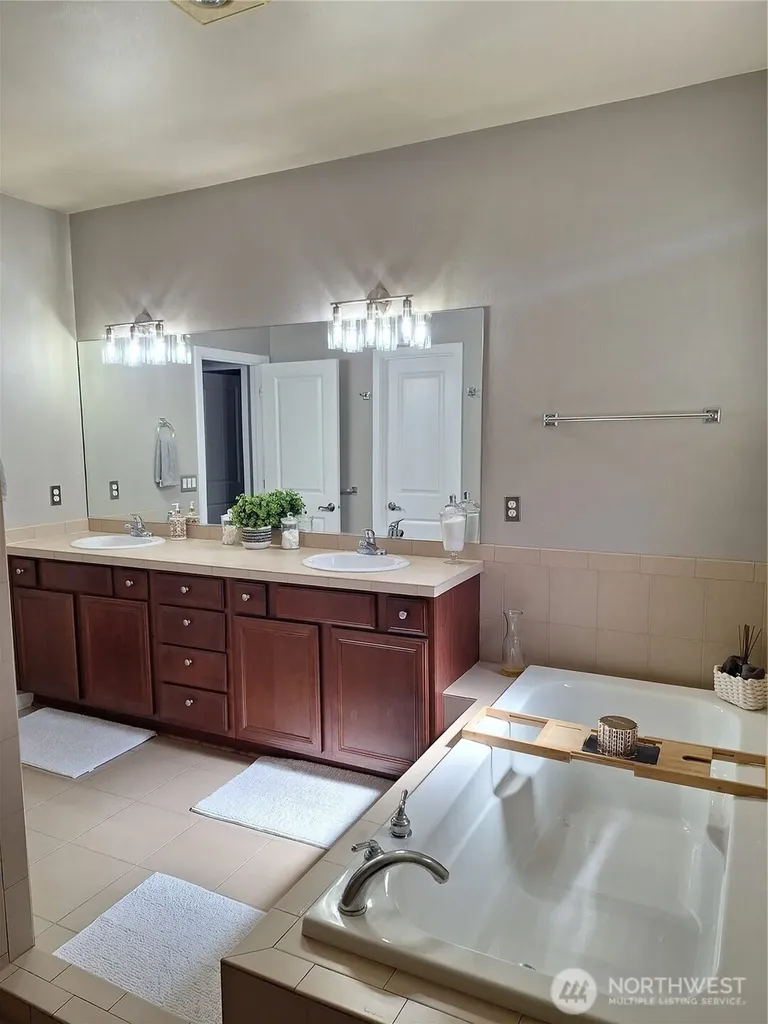 4818 Pointes Drive Mukilteo WA 98275