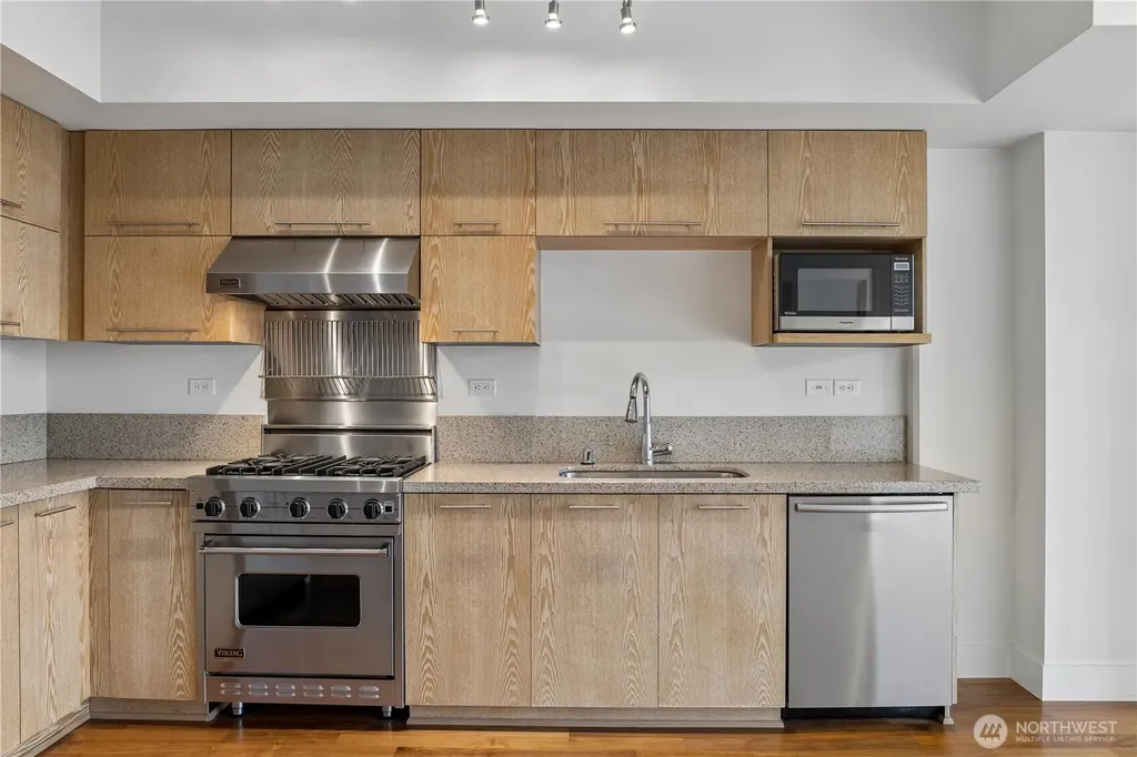 2911 2nd Avenue Seattle WA 98121