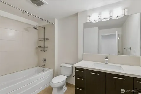 2911 2nd Avenue Seattle WA 98121