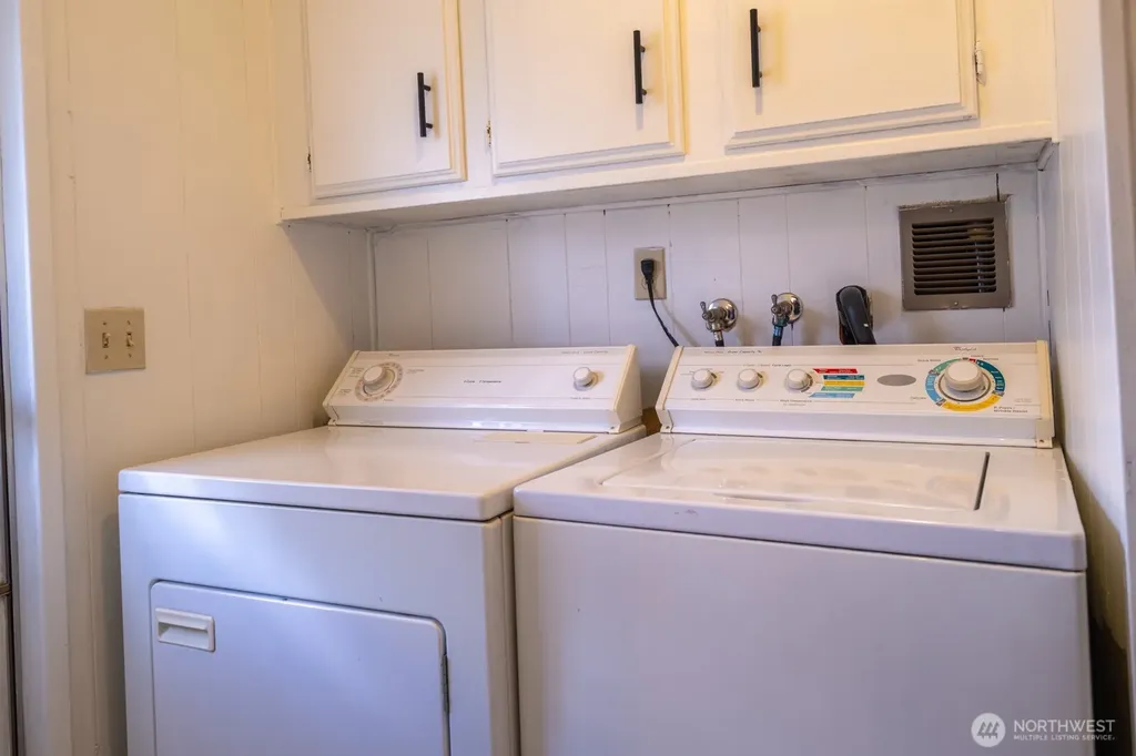 1121 244th Street SW Bothell WA 98021